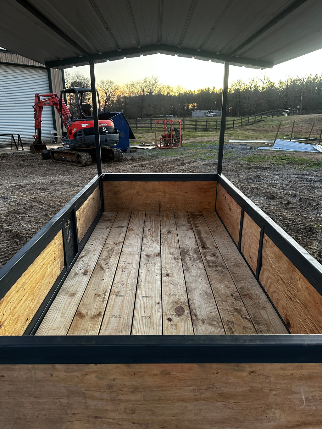 Covered Alfalfa hay Feeder on skids