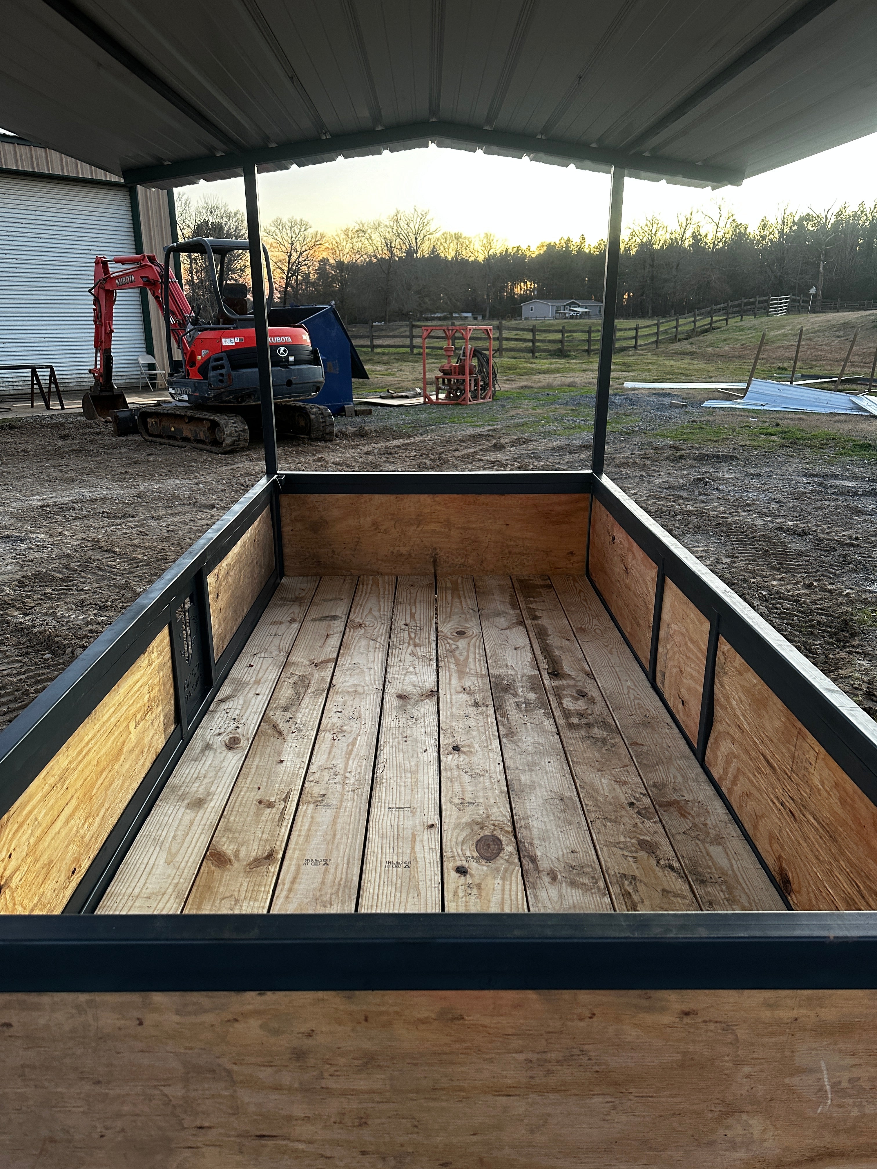 Covered Alfalfa hay Feeder on skids